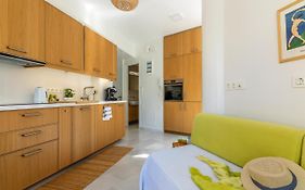 Theseus Zen Luxury Suite - Natural Living